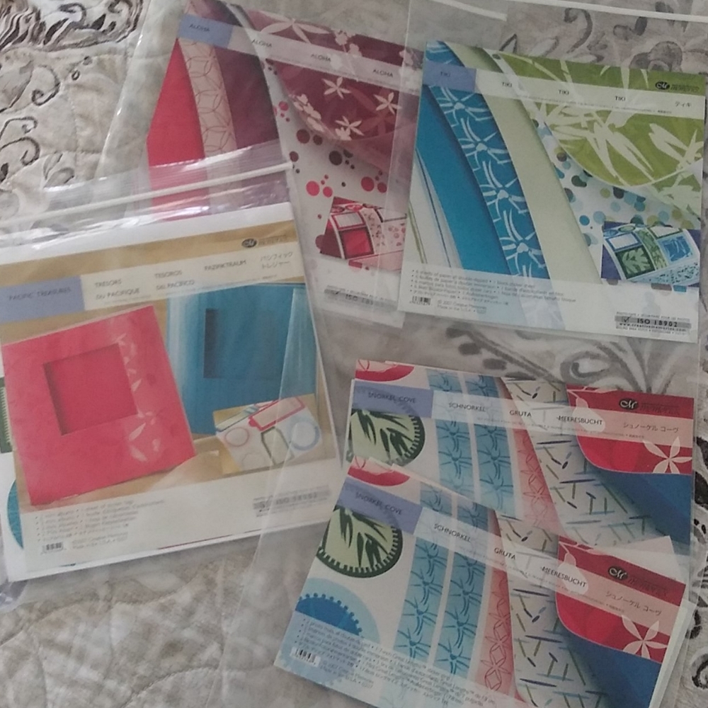 🏵creative memories 2 mini paper album kits🏵